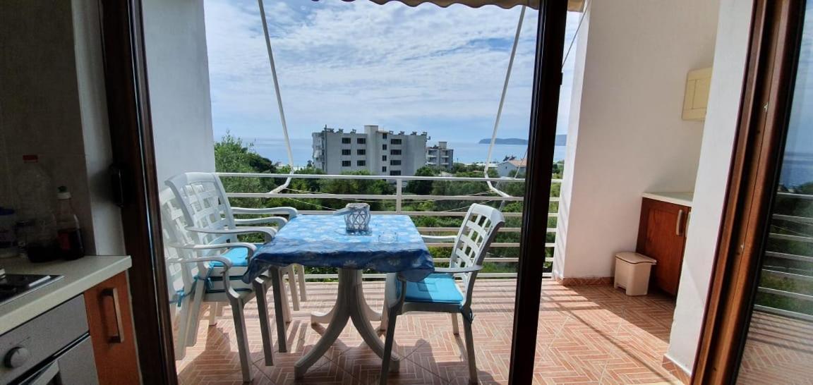 Seaview Apartment Borsh Ngoại thất bức ảnh